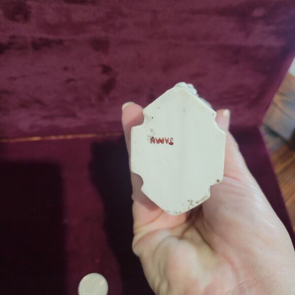 Vtg Japanese victorian style mini bud vase green bunny rabbit flowers porcelain - Picture 7 of 10